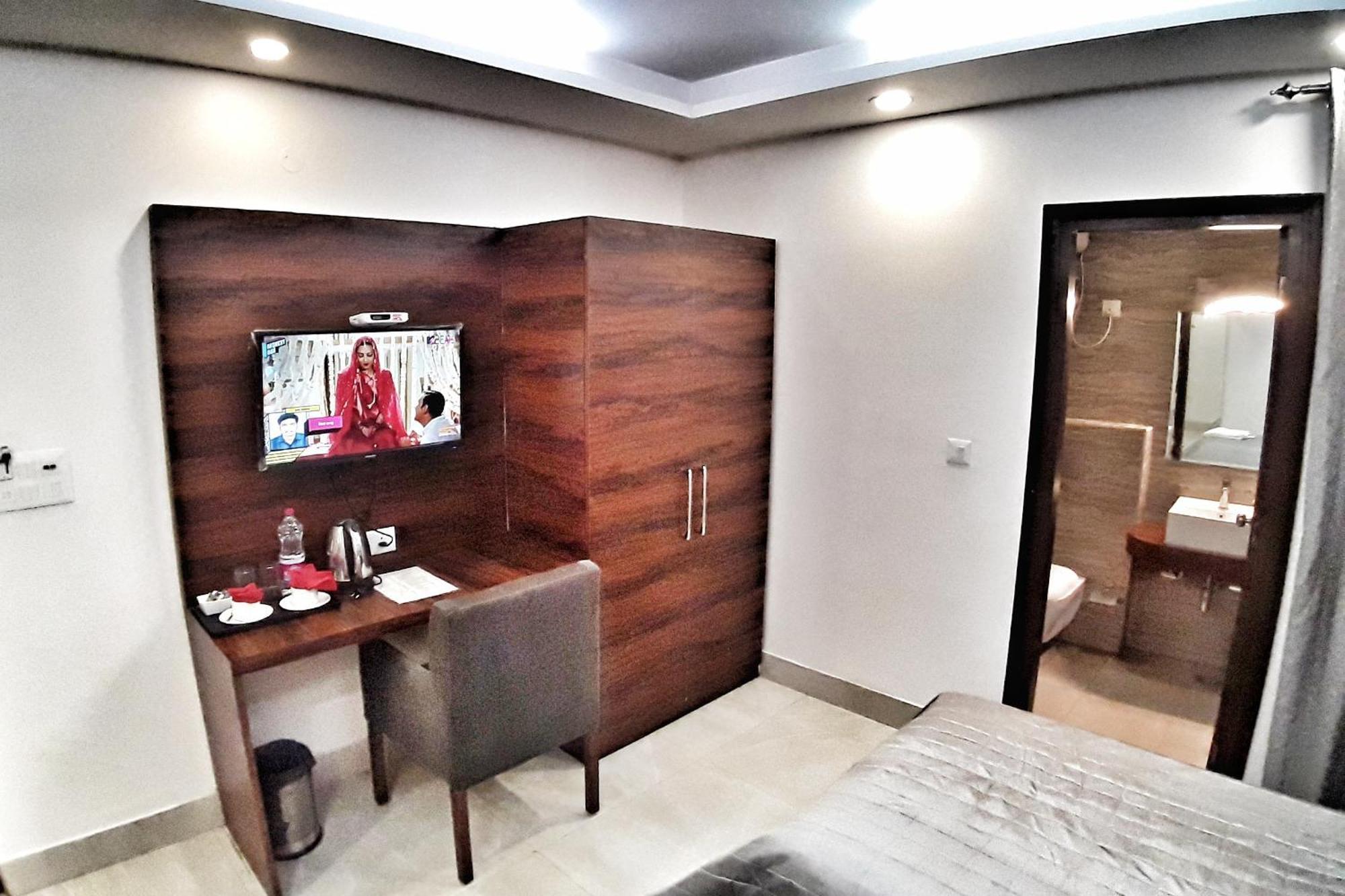 Hotel Delhi Aerocity, Nh 48 Nowe Delhi Zewnętrze zdjęcie