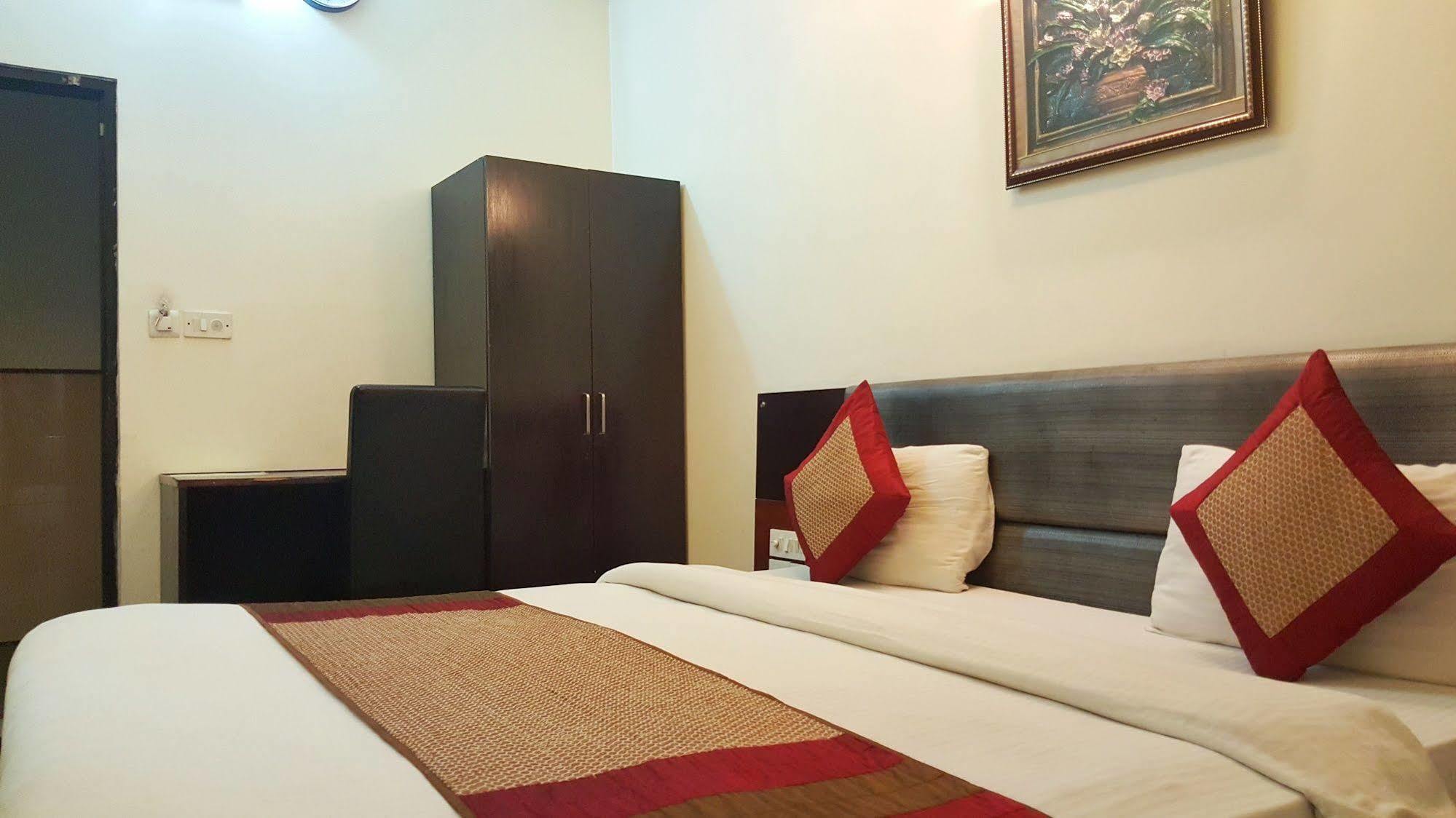 Hotel Delhi Aerocity, Nh 48 Nowe Delhi Zewnętrze zdjęcie